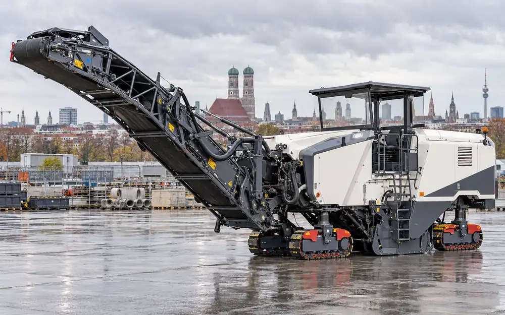 Cold milling machine equipment image