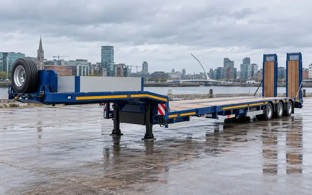 Extendable low-loader trailer equipment image