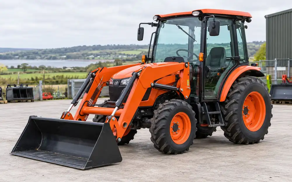 Kubota L2622 Compact Tractor equipment image